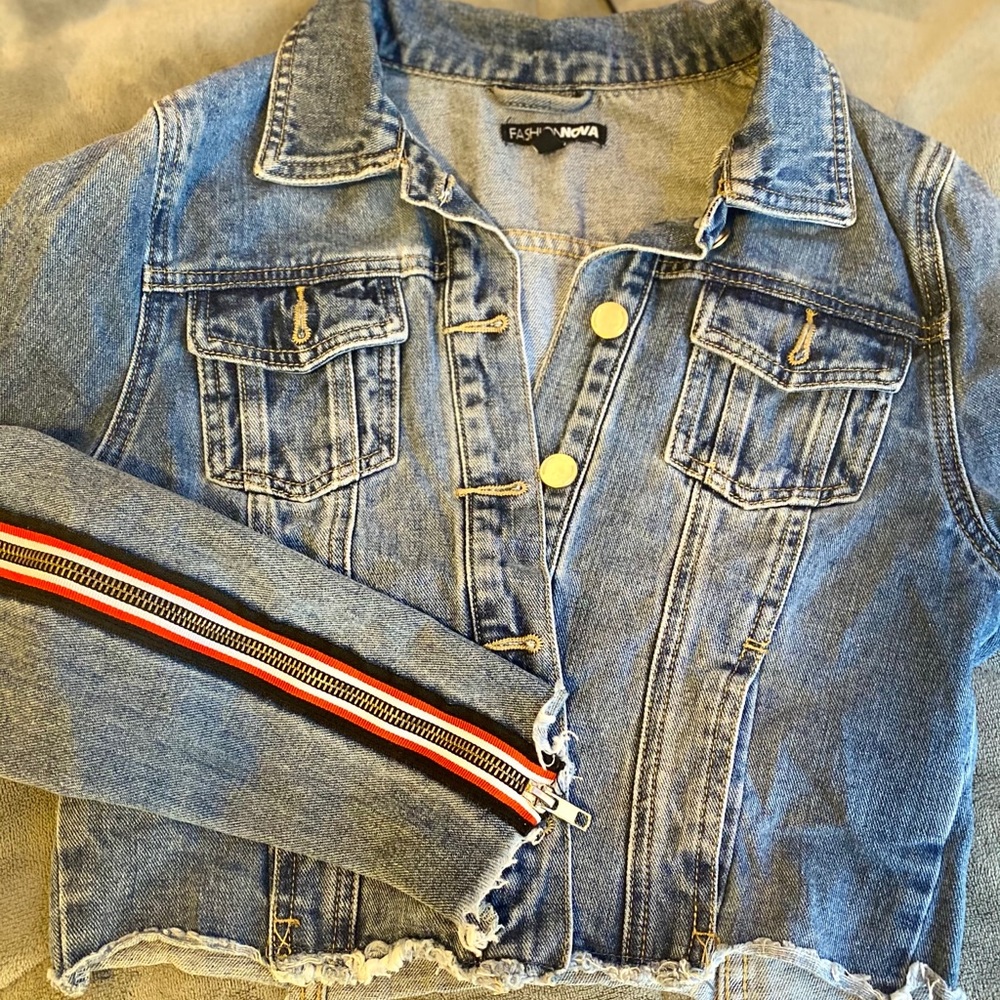 Cropped jean jacket
